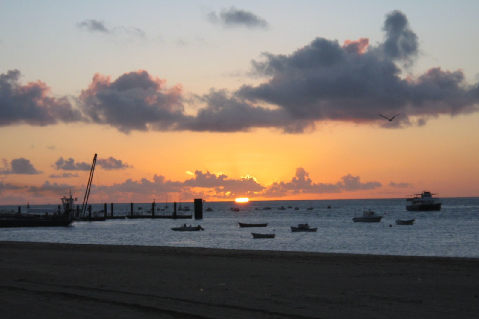 Al atardecer el sol declina Al atardecer el sol declina